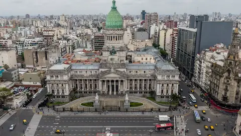 Decreto de Milei: Nuevos requisitos para designar jueces de la Corte Suprema