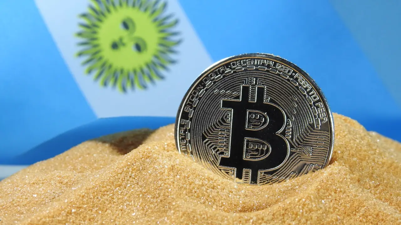 Dólar hoy: la cotización oficial y el precio del blue en una jornada clave