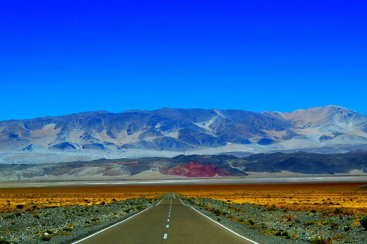 El Gobierno busca destrabar acuerdos con provincias tras la firma en Catamarca