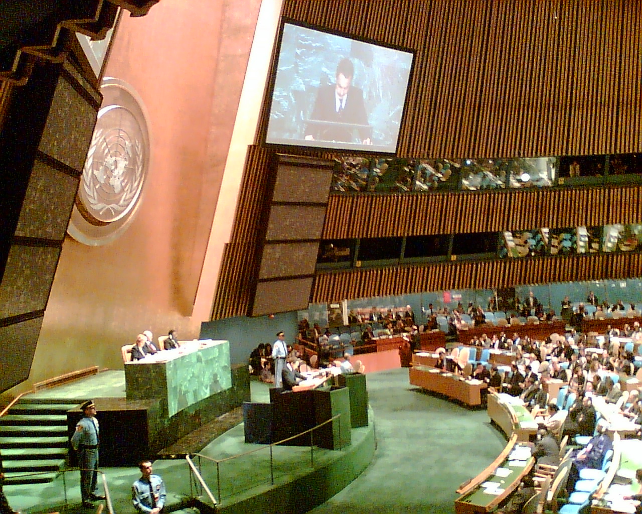 Vista panorámica del salón principal de la Asamblea General de las Naciones Unidas en Nueva York.
